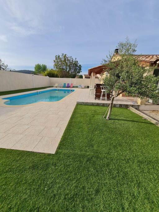 Appartement 53 M² - Pignans Au Coeur Du Var エクステリア 写真